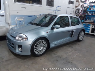 Renault Clio Sport 3.0 V6 2002