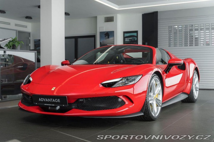 Ferrari 296 GTS SKLADEM/Lift/Daytona 1800