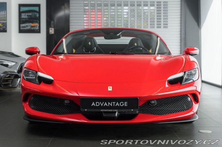 Ferrari 296 GTS SKLADEM/Lift/Daytona 2024
