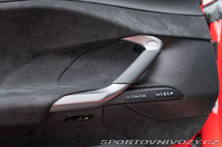 Ferrari 296 GTS SKLADEM/Lift/Daytona 1800