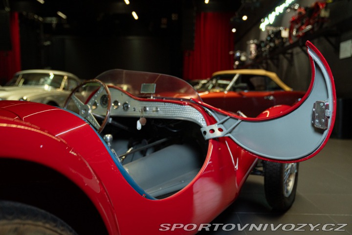 Ostatní značky Ostatní modely Nardi SIGHINOLFI 750 1953