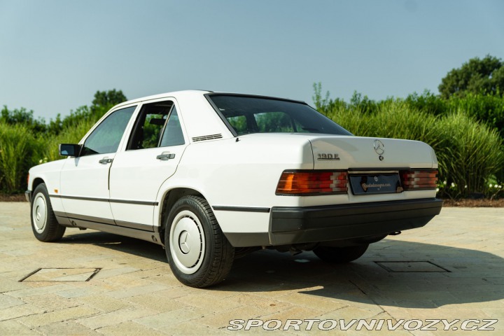 Mercedes-Benz E 190 E 1987