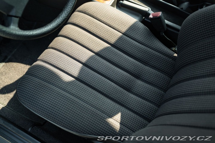 Mercedes-Benz E 190 E 1987