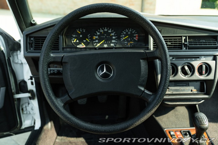 Mercedes-Benz E 190 E 1987