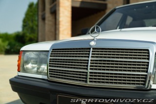 Mercedes-Benz E 190 E 1987