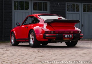 Porsche 911  1977