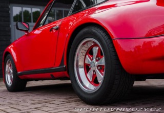 Porsche 911  1977