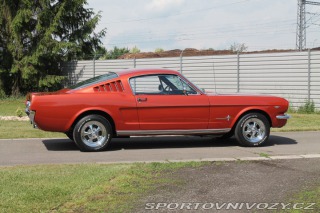 Ford Mustang Fastback 289 V8, manuál 1966