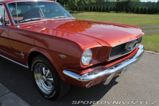 Ford Mustang Fastback 289 V8, manuál 1966