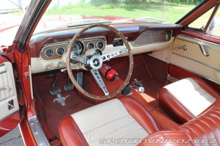 Ford Mustang Fastback 289 V8, manuál 1966