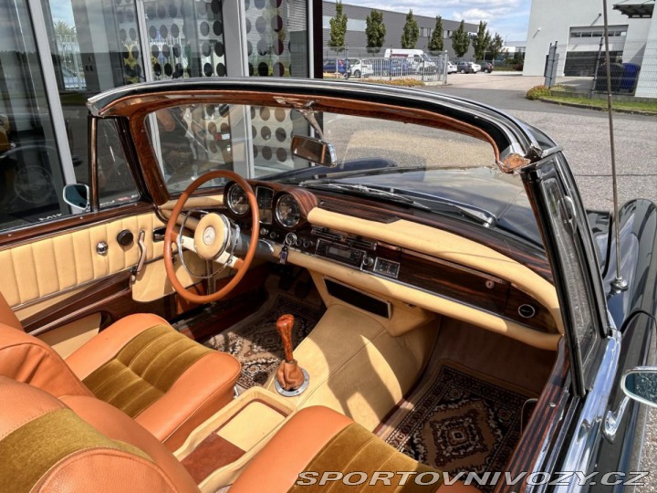 Mercedes-Benz Ostatní modely 220 SE / W111 1963
