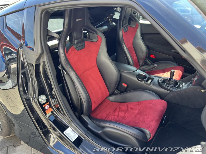 Nissan 370 Z Nismo*Invidia*LSD*Manual* 2016
