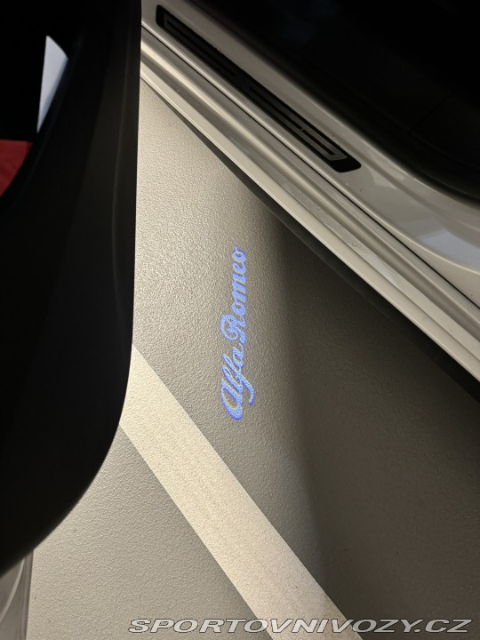 Alfa Romeo Stelvio Quadrifoglio 2019