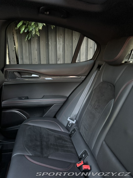 Alfa Romeo Stelvio Quadrifoglio 2019