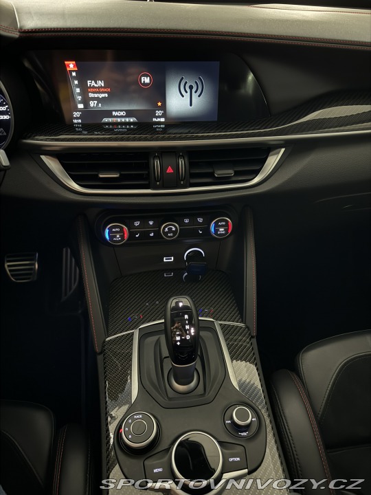 Alfa Romeo Stelvio Quadrifoglio 2019