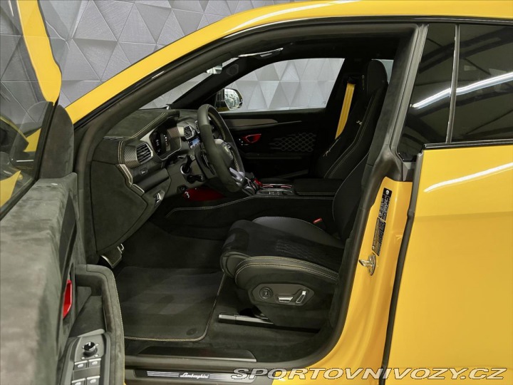Lamborghini Urus 4,0 V8 PERFORMANTE, CARBO 2024