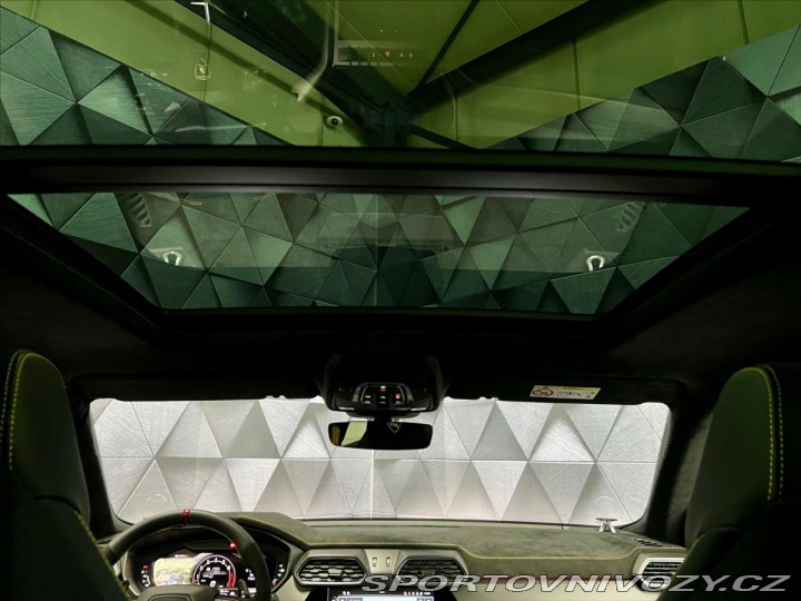 Lamborghini Urus 4,0 V8 PERFORMANTE, CARBO 2024