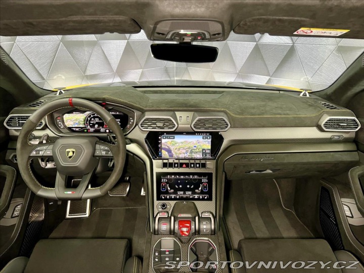 Lamborghini Urus 4,0 V8 PERFORMANTE, CARBO 2024