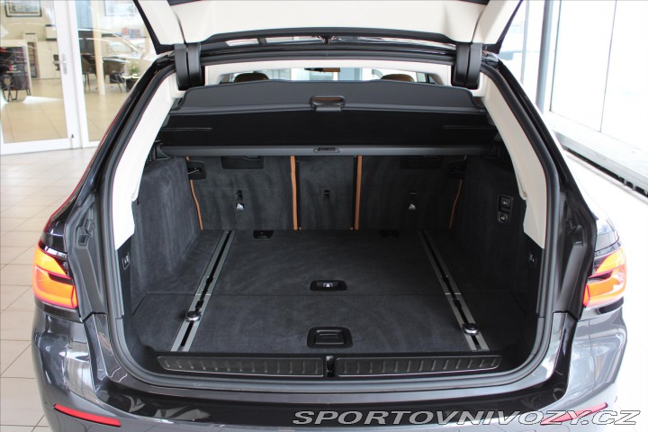 BMW 5 530d Touring xDrive Luxur 2022