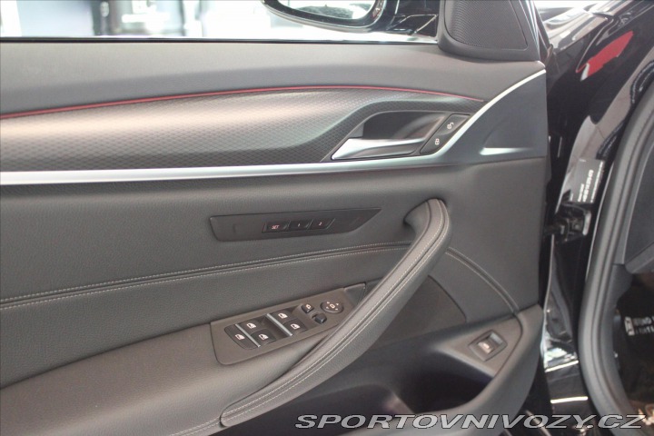 BMW 5 530d Touring xDrive M Spo 2023