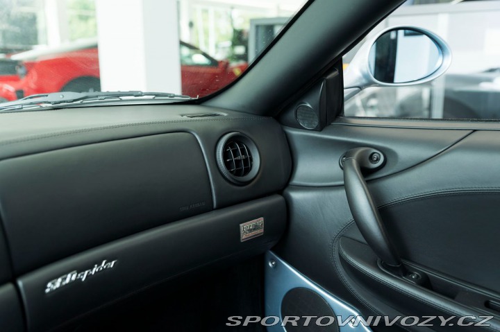 Ferrari 360 Spider / MANUÁL 1800