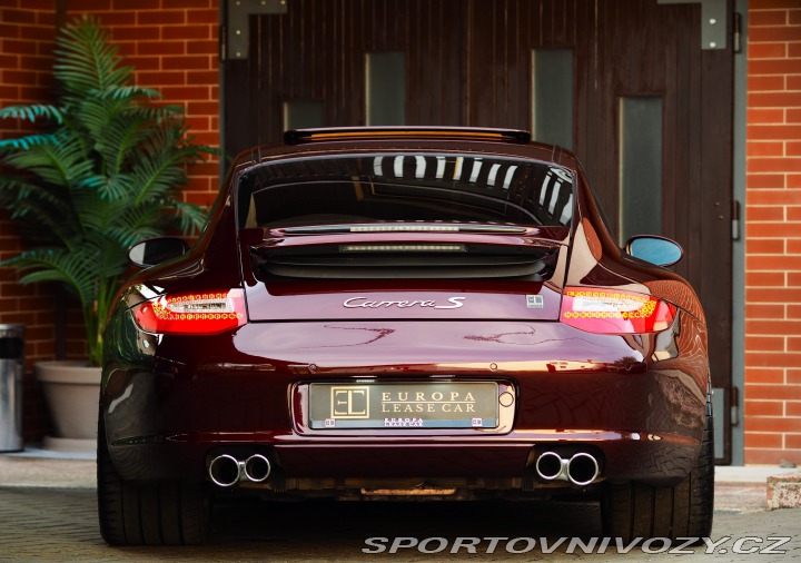 Porsche 911 CARRERA S COUPE CARMONA 2005