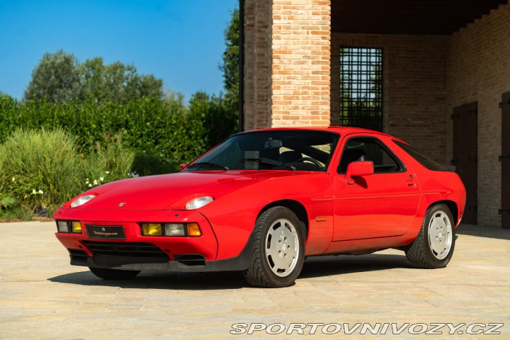 Porsche 928 S 1984