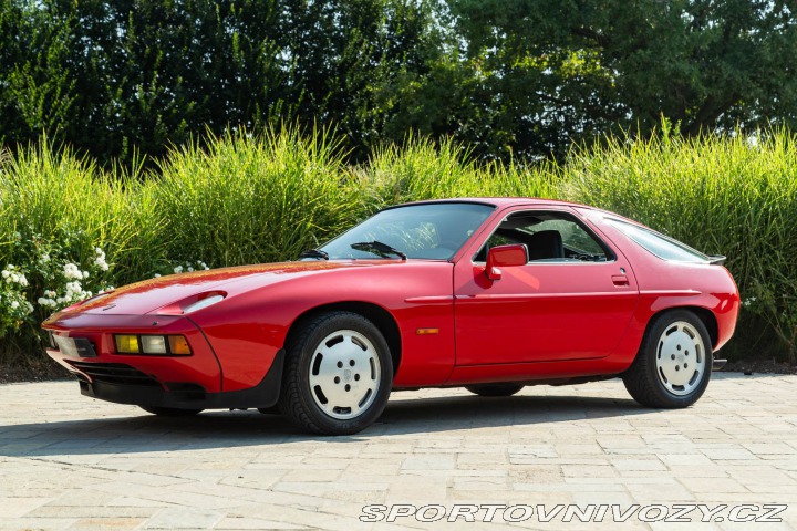 Porsche 928 S 1984