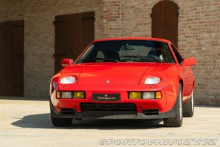 Porsche 928 S 1984