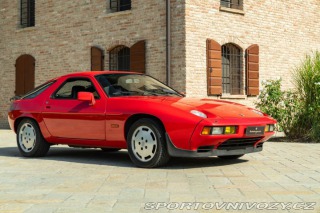 Porsche 928 S 1984