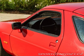Porsche 928 S 1984