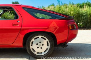 Porsche 928 S 1984