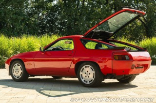 Porsche 928 S 1984