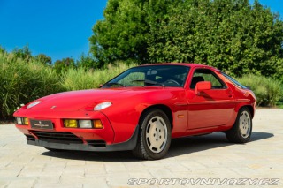 Porsche 928 S 1984
