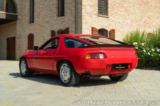 Porsche 928 S 1984