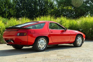 Porsche 928 S 1984
