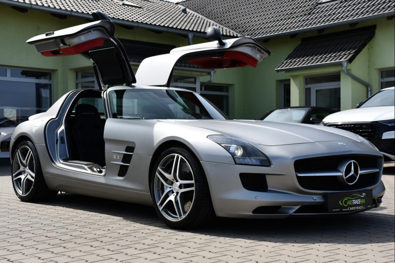 Mercedes-Benz SLS AMG 6.2 V8 REZERVACE