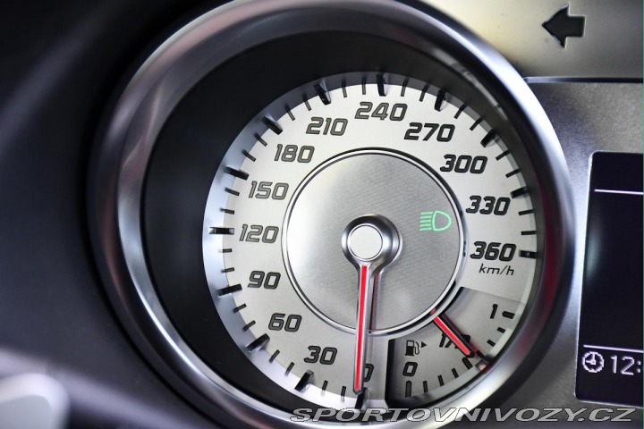 Mercedes-Benz SLS AMG 6.2 V8 REZERVACE 2010