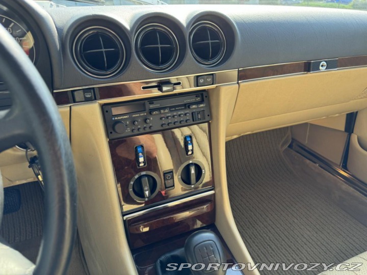 Mercedes-Benz SL W107 SL300 1989