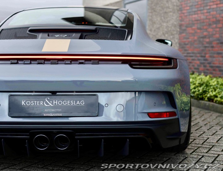 Porsche 911 GT3 Touring *Arctic šedá 2023