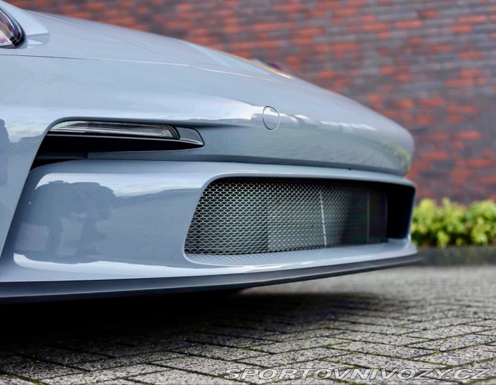 Porsche 911 GT3 Touring *Arctic šedá 2023