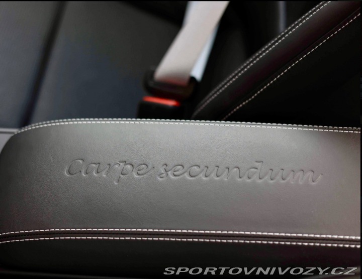 Porsche 911 GT3 Touring *Arctic šedá 2023