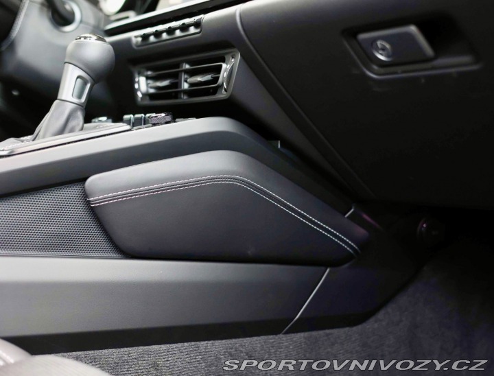 Porsche 911 GT3 Touring *Arctic šedá 2023