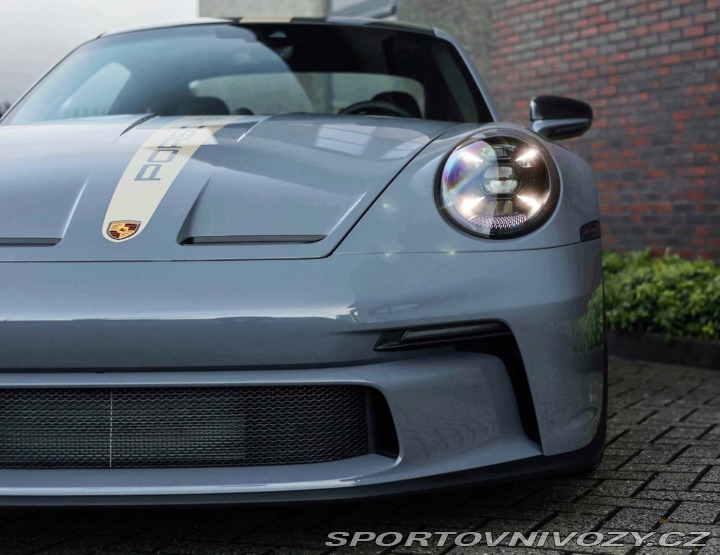 Porsche 911 GT3 Touring *Arctic šedá 2023