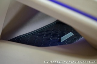 Aston Martin DB12 500kW V8 B&W Ceramic 2024
