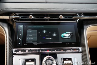 Aston Martin DB12 500kW V8 B&W Ceramic 2024