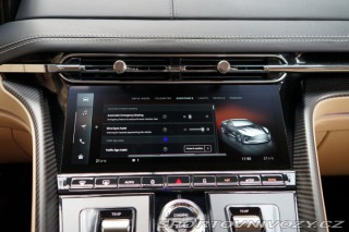Aston Martin DB12 500kW V8 B&W Ceramic 2024