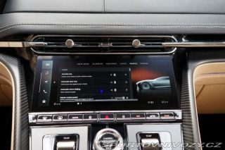 Aston Martin DB12 500kW V8 B&W Ceramic 2024