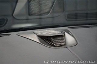 Aston Martin DB12 500kW V8 B&W Ceramic 2024