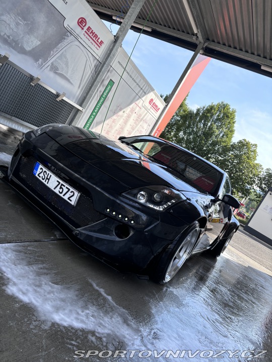 Nissan 350 Z Rocketbunny 2004